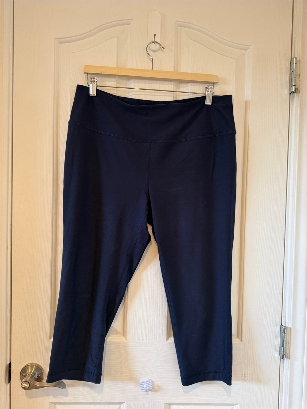Athletic Works Black Dri-More Fitted Crop Leggings XL